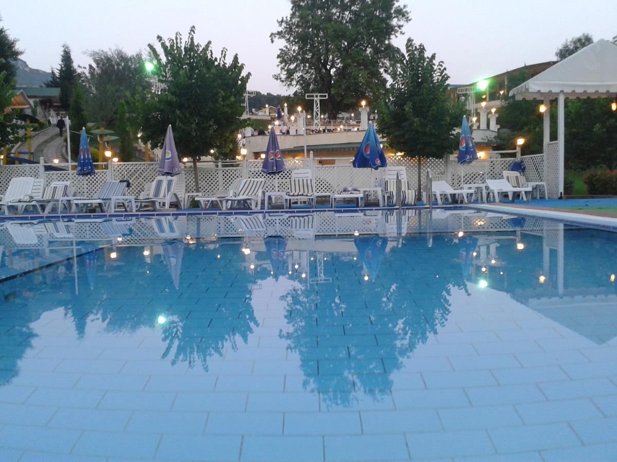 Resort Teater Kame Ibe Buitenkant foto